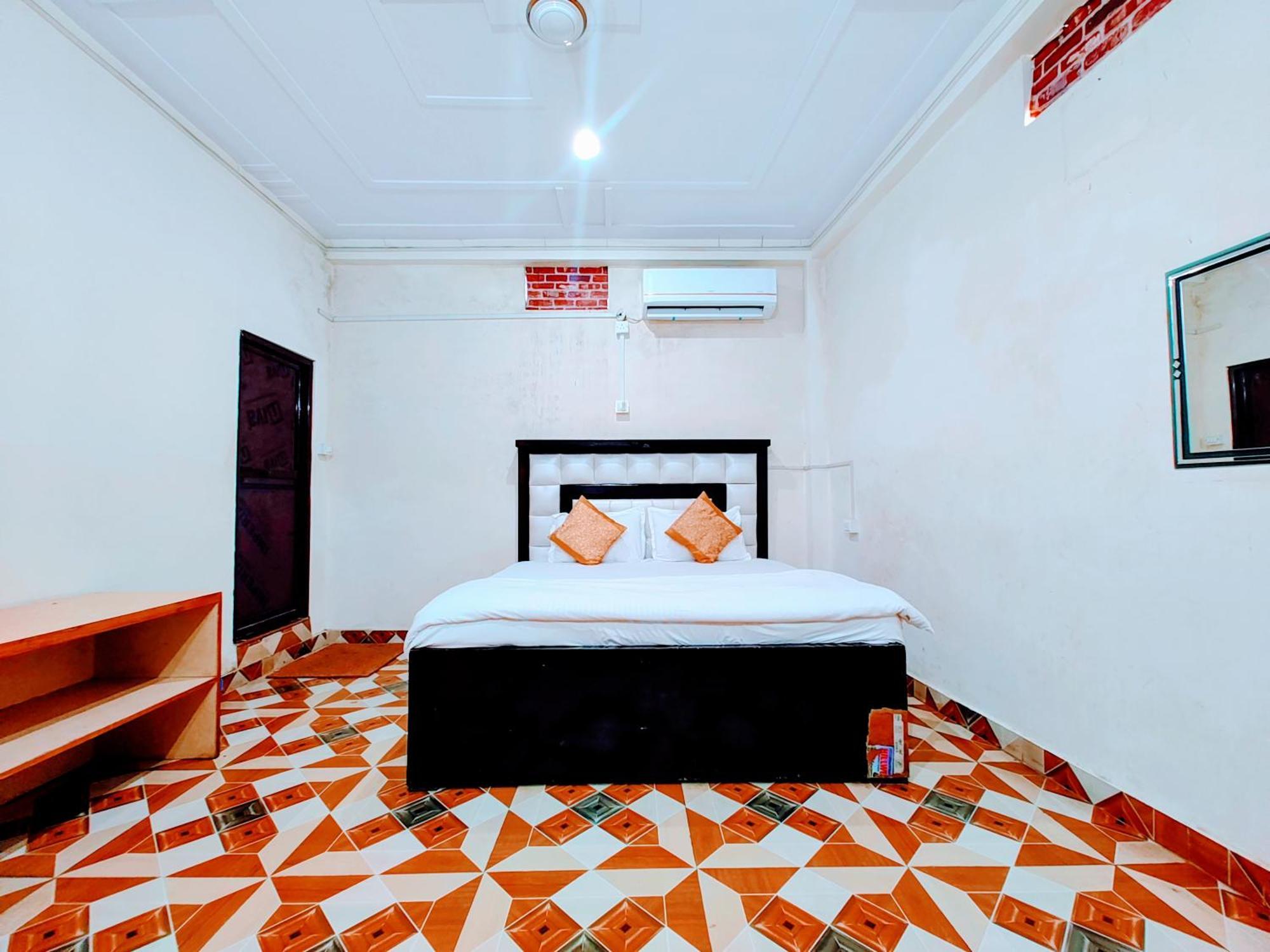De Costa Palace - Pick And Drop Available Varanasi Esterno foto